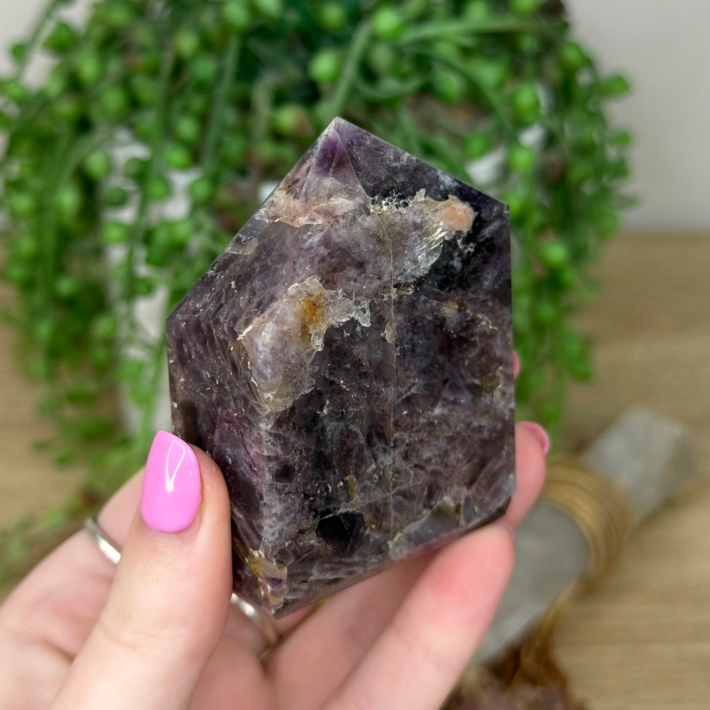 Alien Amethyst Point (Z337)
