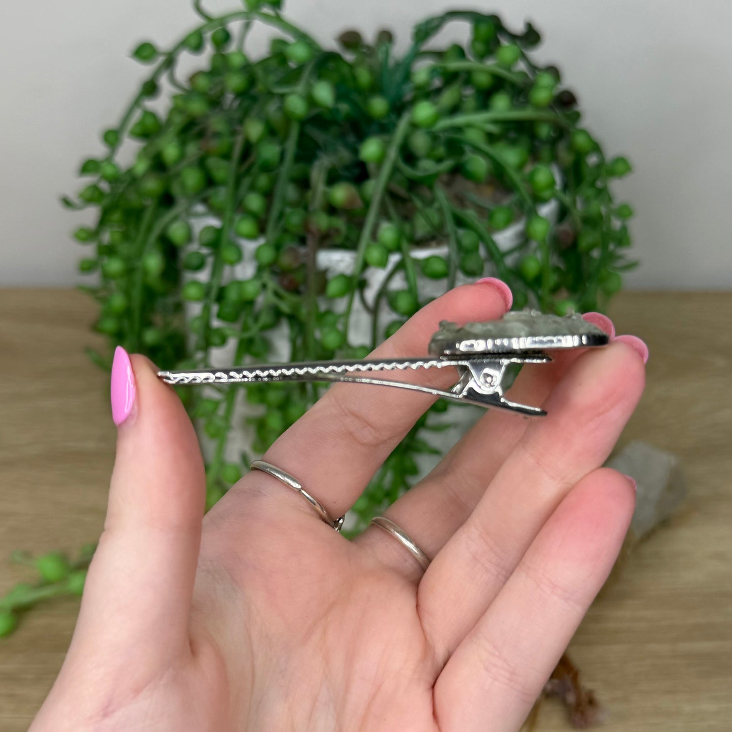 Prehnite Cat Silver Hair Clip