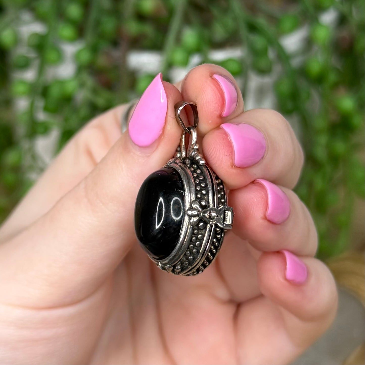 Blue Tiger Eye Locket Pendant (Z627)