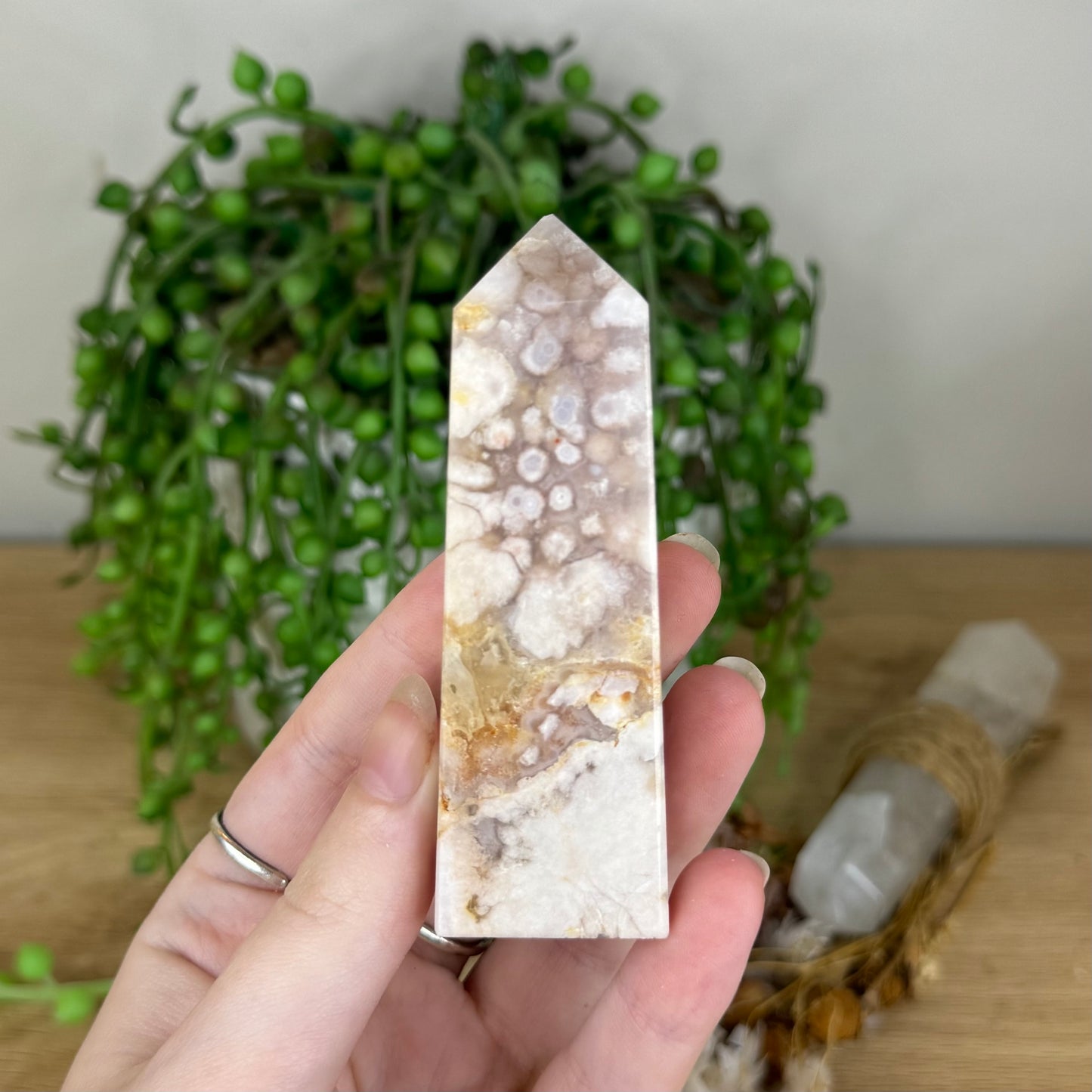 Pink Amethyst / Flower Agate Point (P839)