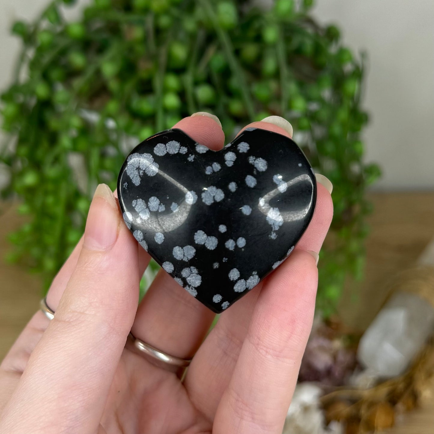 Snowflake Obsidian Heart (Q61)