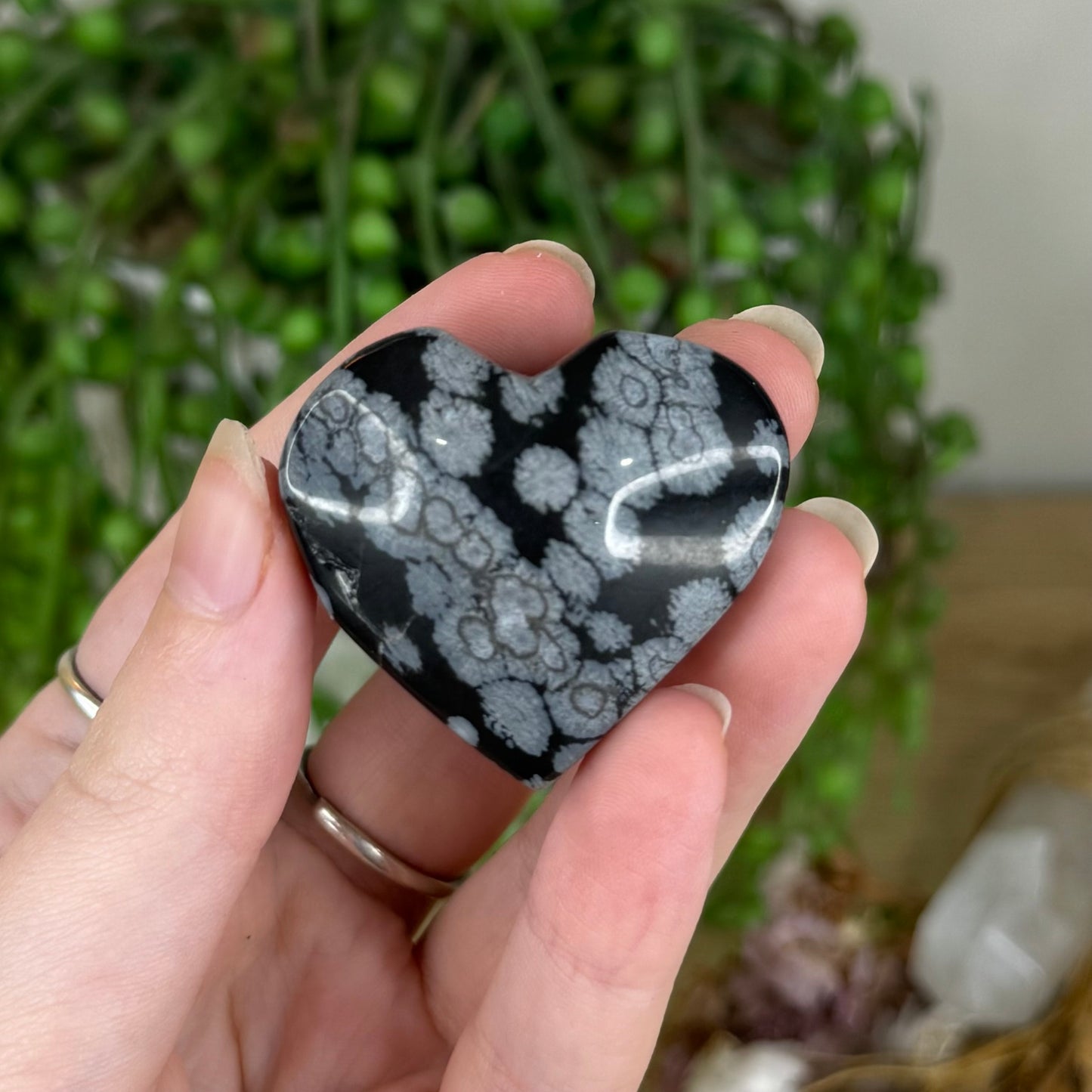 Snowflake Obsidian Heart (Q59)