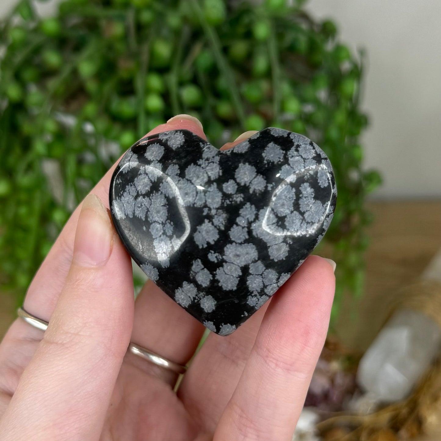 Snowflake Obsidian Heart (Q63)