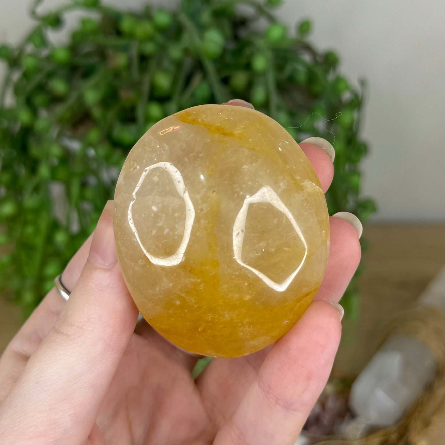 Golden Healer Palm Stone (Q219)