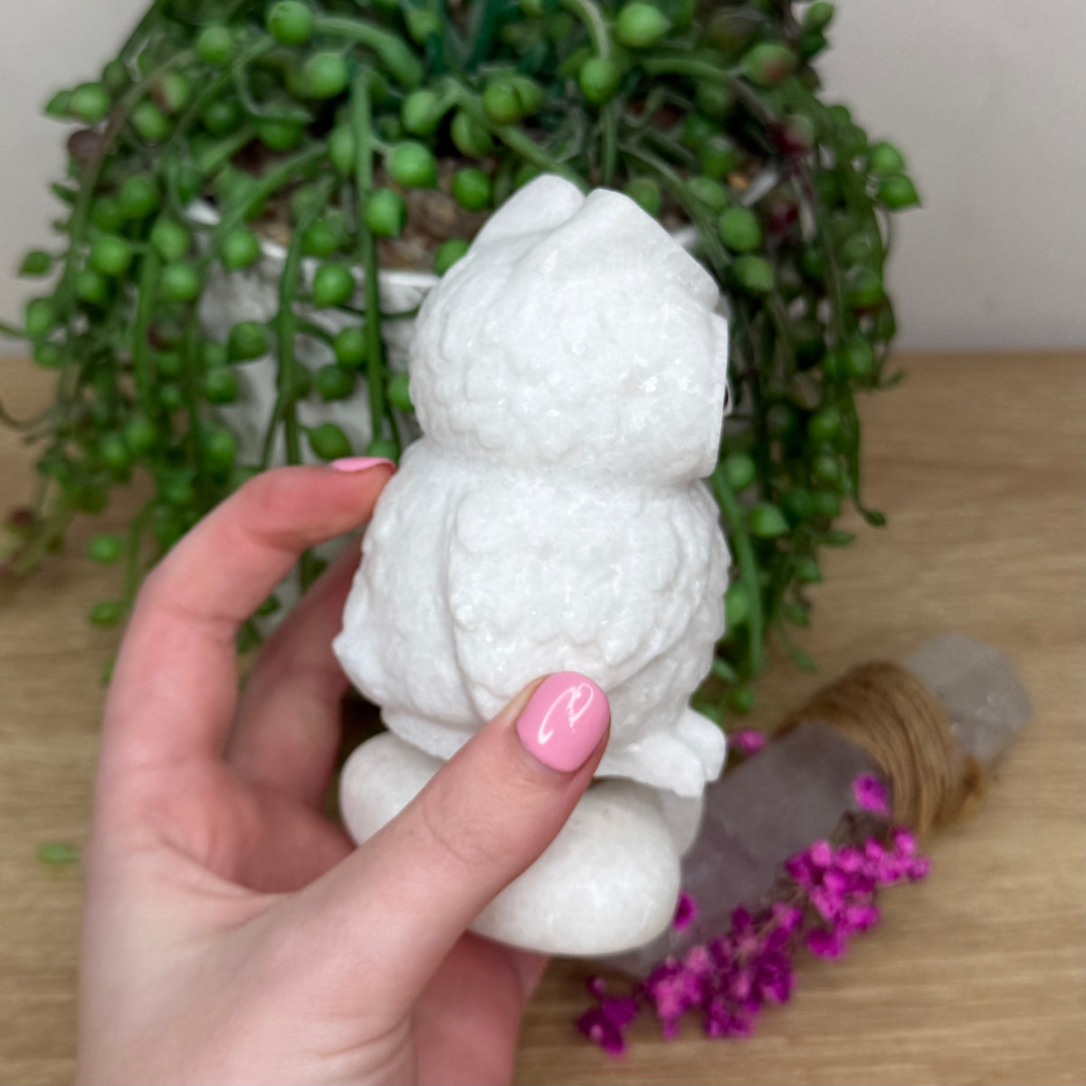 White Jade Spinning Owl (682A)