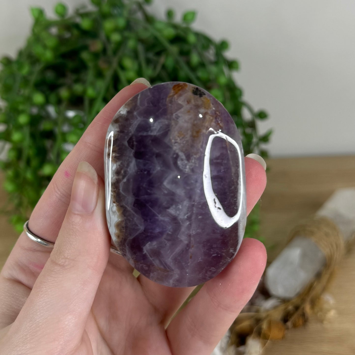 Amethyst / Mexican Crazy Lace Agate Palm Stone (Q896)