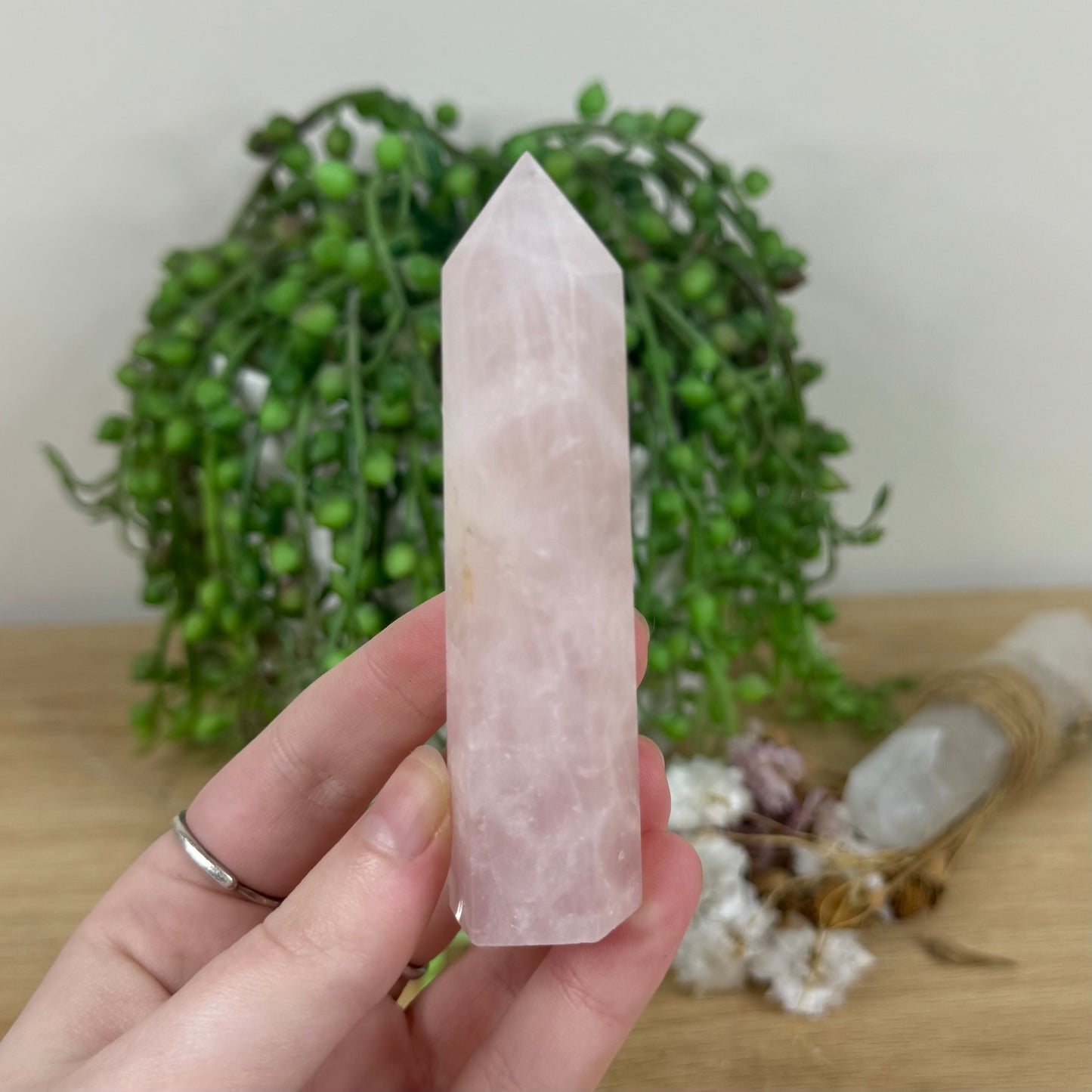 Rose Quartz Point (M643)