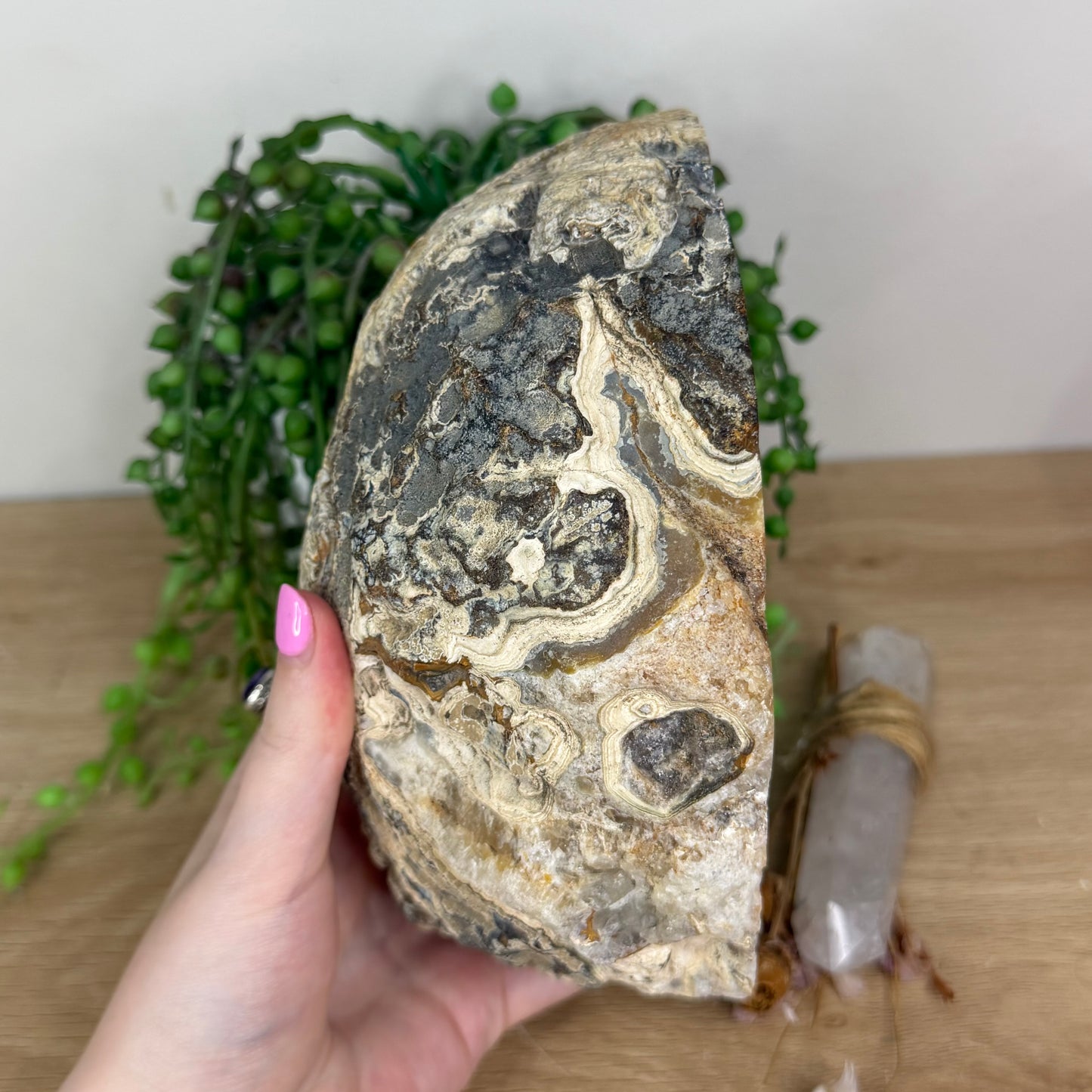Golden Healer / Agate Geode Cave (X301)