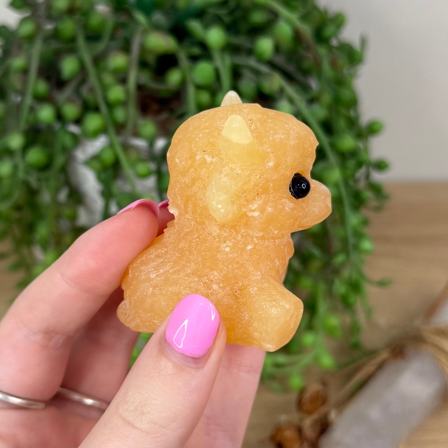 Yellow Calcite Sitting Highland Cow (X393)