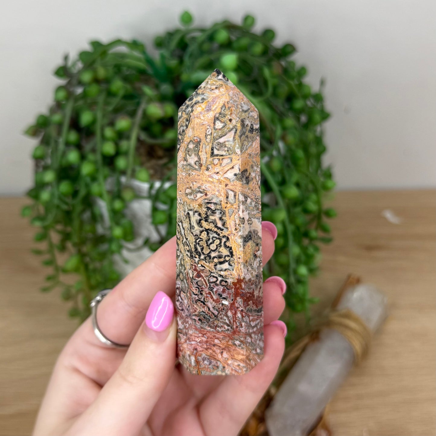 Leopard Skin Jasper Point (X698)