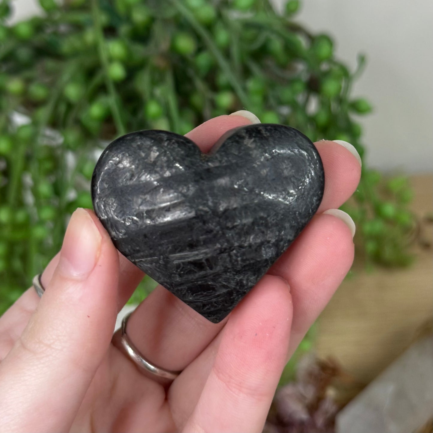 Hypersthene Heart (R773)