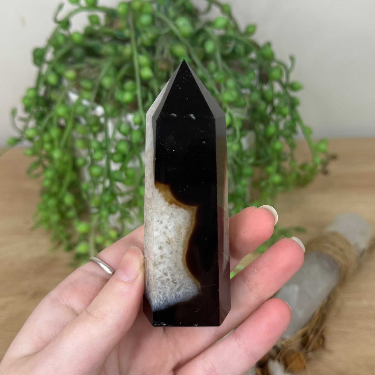 Black Agate Point (R949)