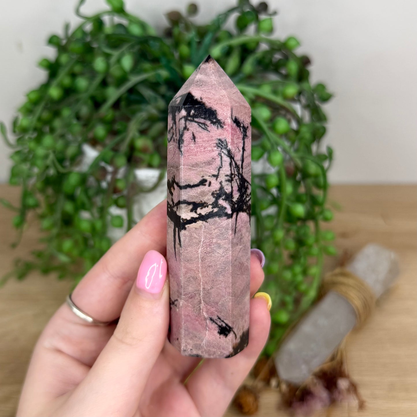Rhodonite Point (Y163)