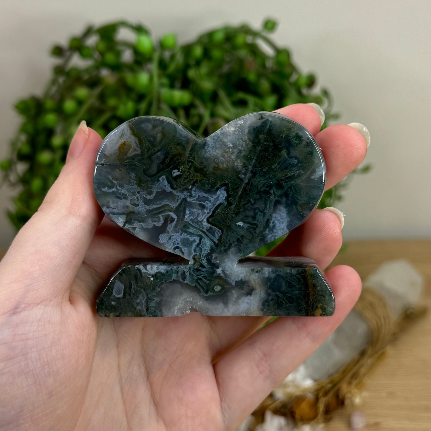 Moss Agate Heart Stand (O495)