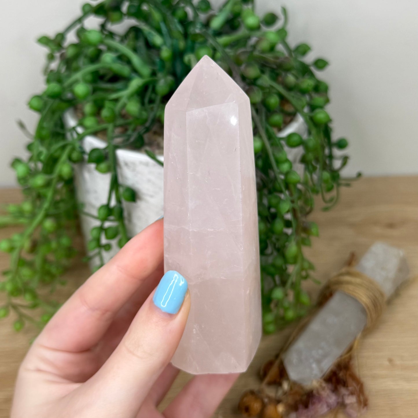 Rose Quartz Point (Z248)