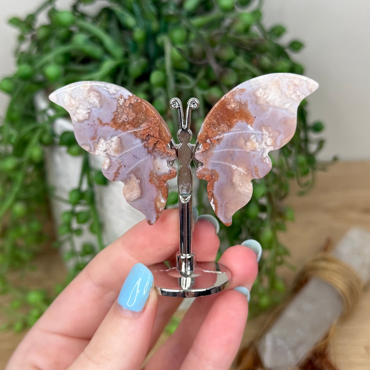 Flower Agate Butterfly Wings On Stand (Z126)