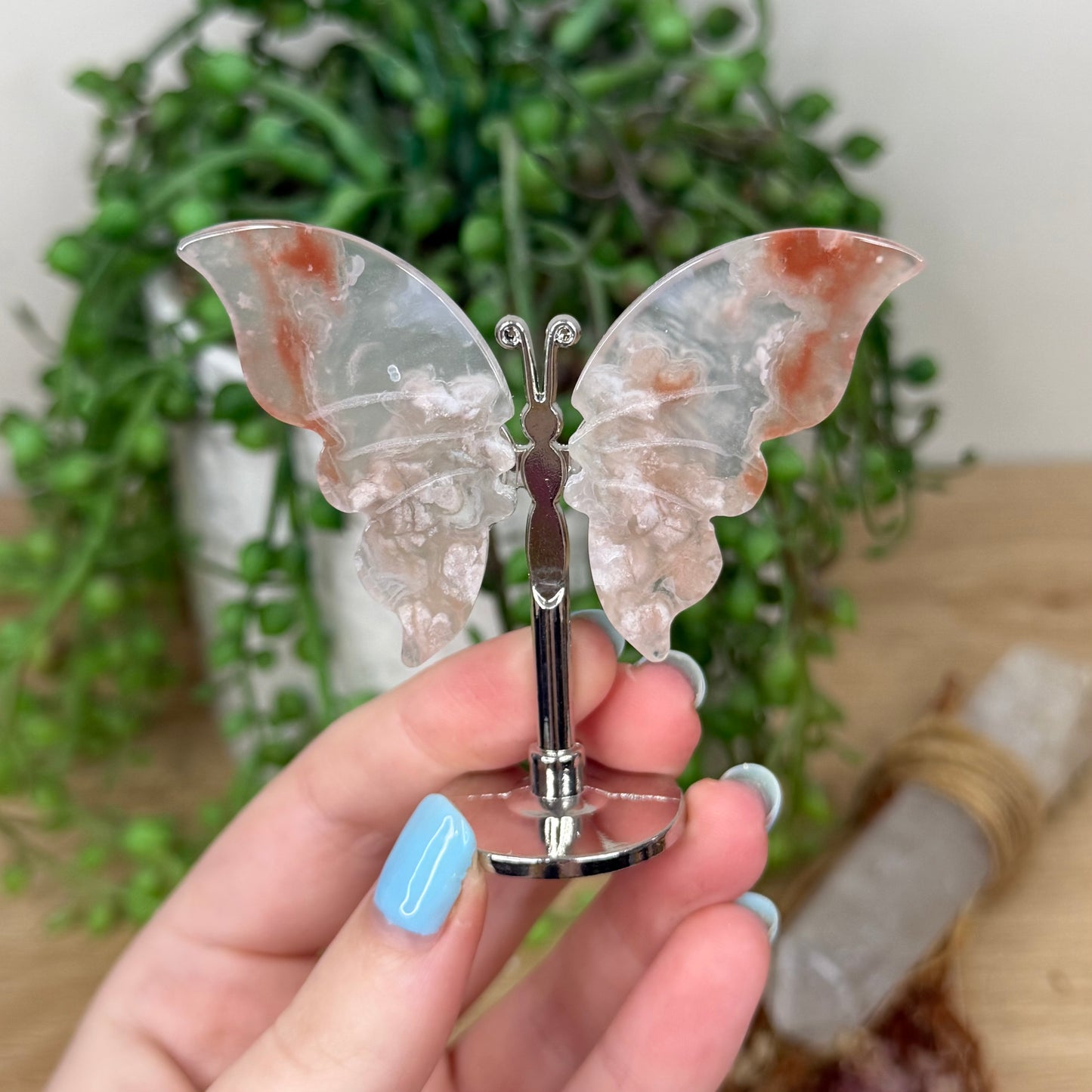 Flower Agate Butterfly Wings On Stand (Z127)