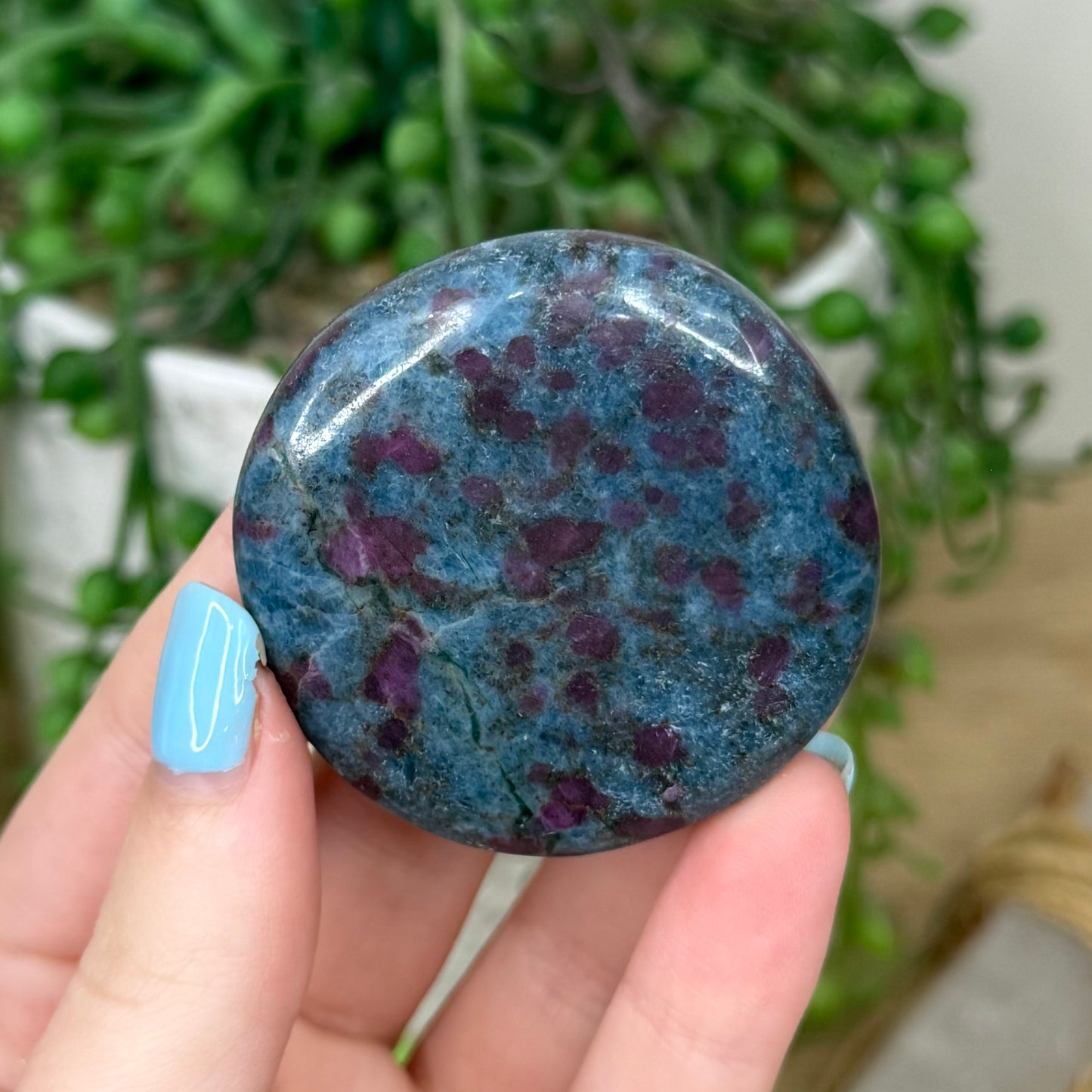 Ruby In Flat Stone (Z159)