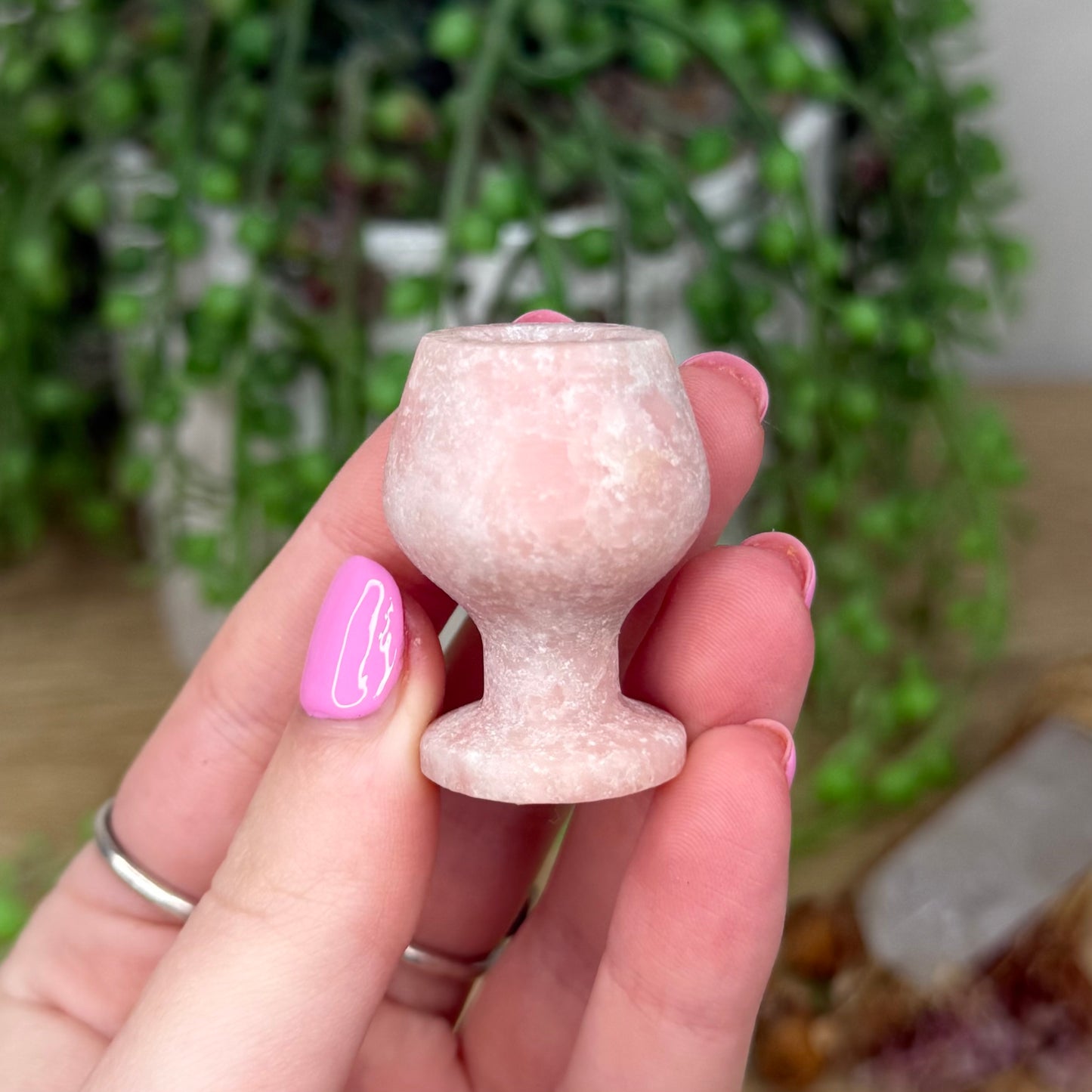 Pink Opal Wine Glass (Z373)
