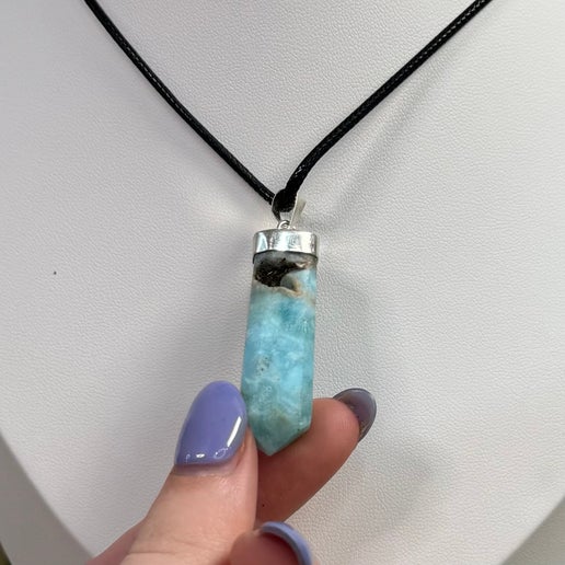 Blue Aragonite Necklace (J168)