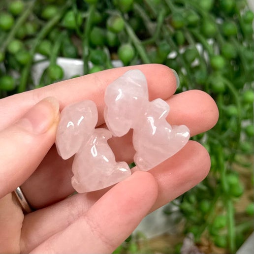 Rose Quartz Small Sitting Bunny