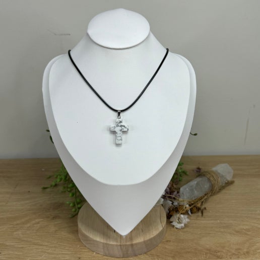 Howlite Cross Necklace (M79)