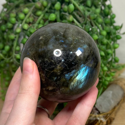 Labradorite Sphere (H743)