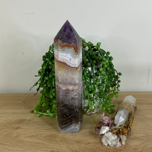 Amethyst / Mexican Crazy Lace Agate Tower (P680)