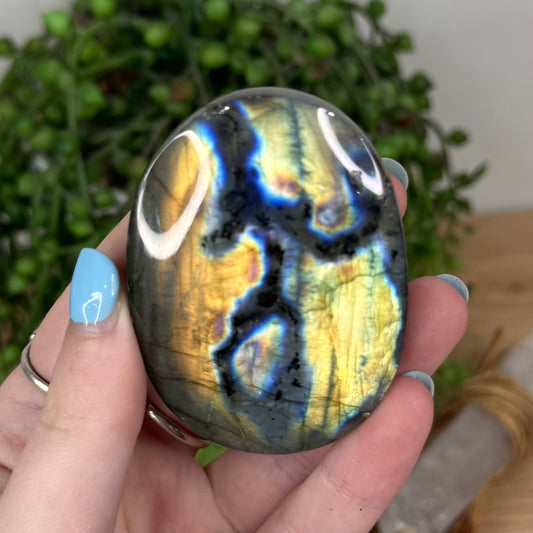 Labradorite Palm Stone (U676)