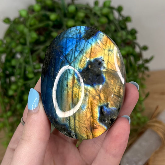 Labradorite Palm Stone (U677)