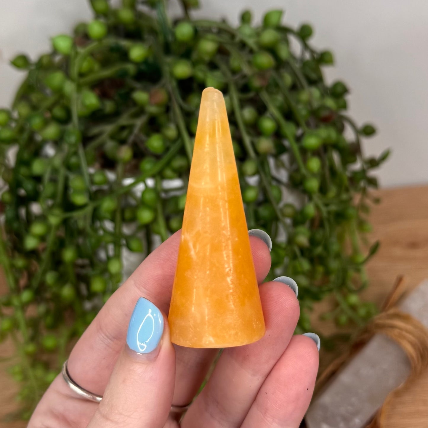 Yellow Calcite Ring Stand (U519)