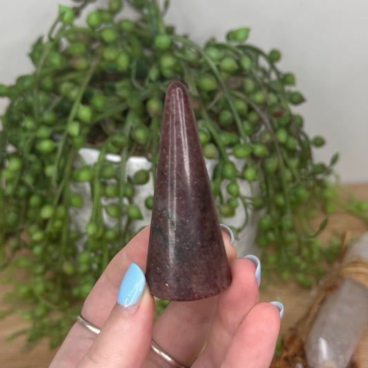 Strawberry Quartz Ring Stand (U524)
