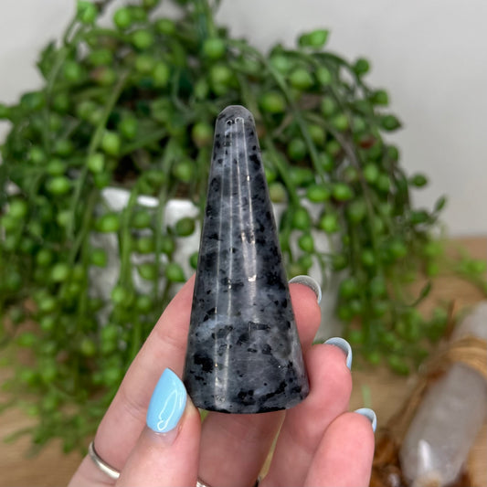 Larvikite Ring Stand (U549)