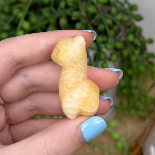 Yellow Calcite Llama (U745)
