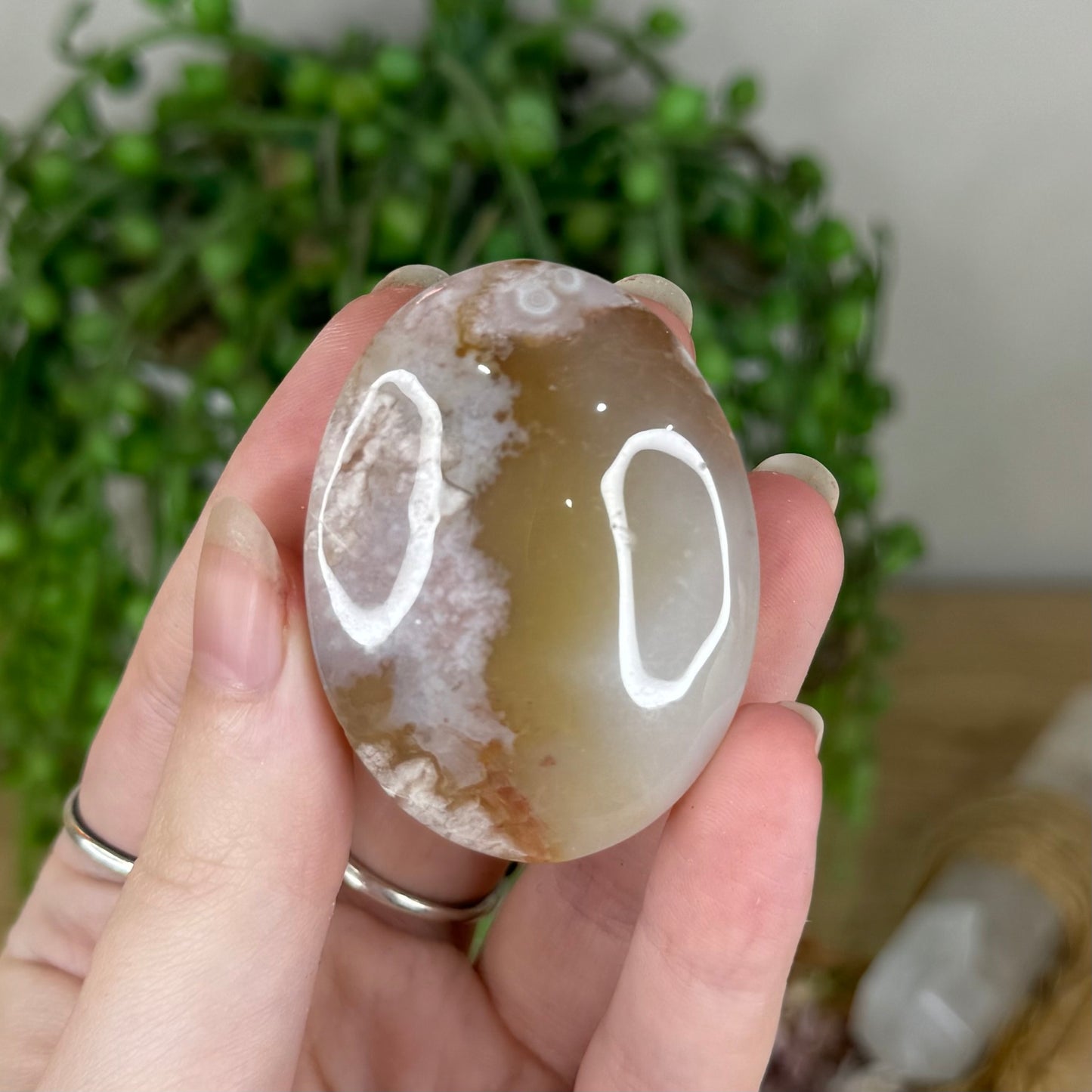 Pink Amethyst / Flower Agate Palm Stone (Q125)