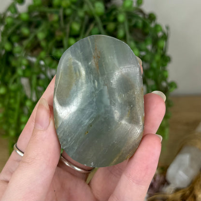Blue Onyx Palm Stone (Q92)