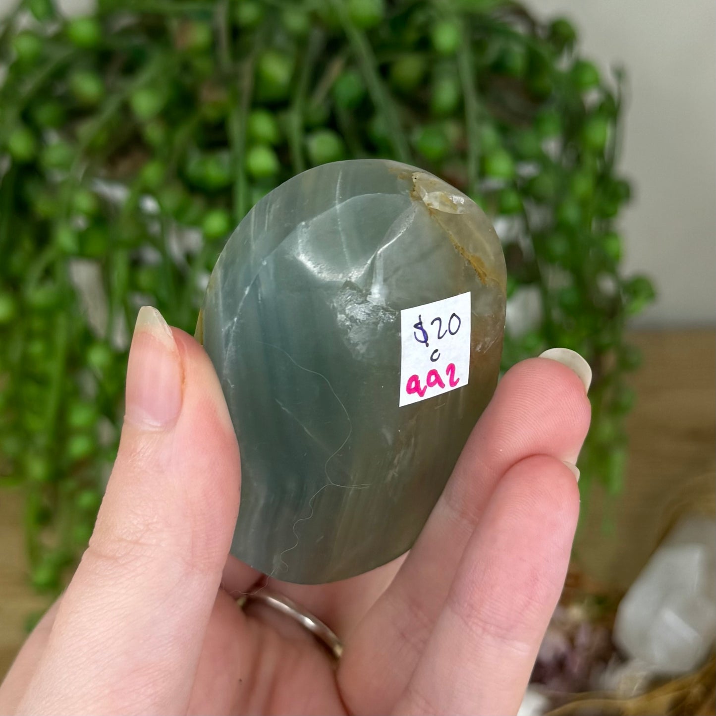 Blue Onyx Palm Stone (Q92)