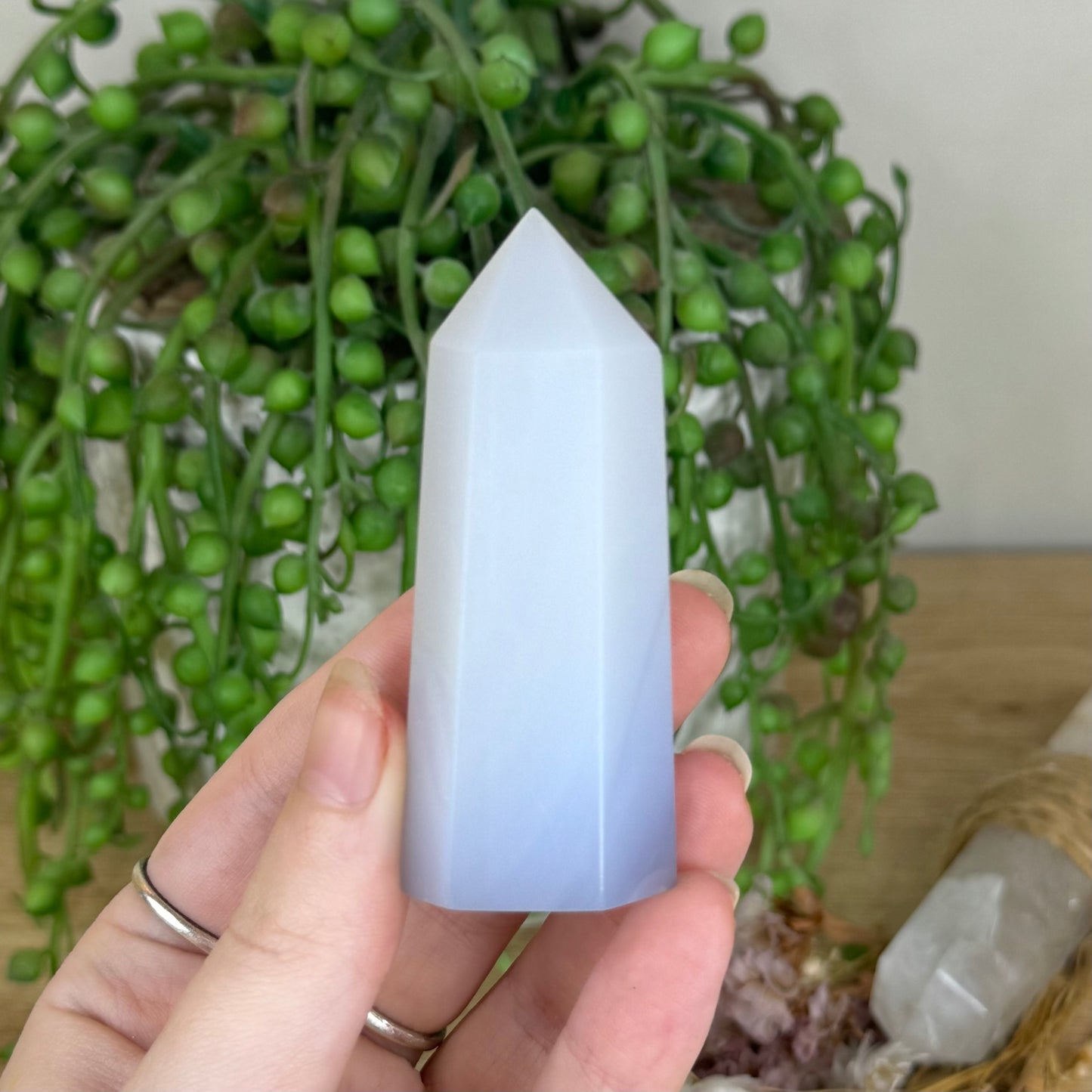 Blue Chalcedony Point (Q179)