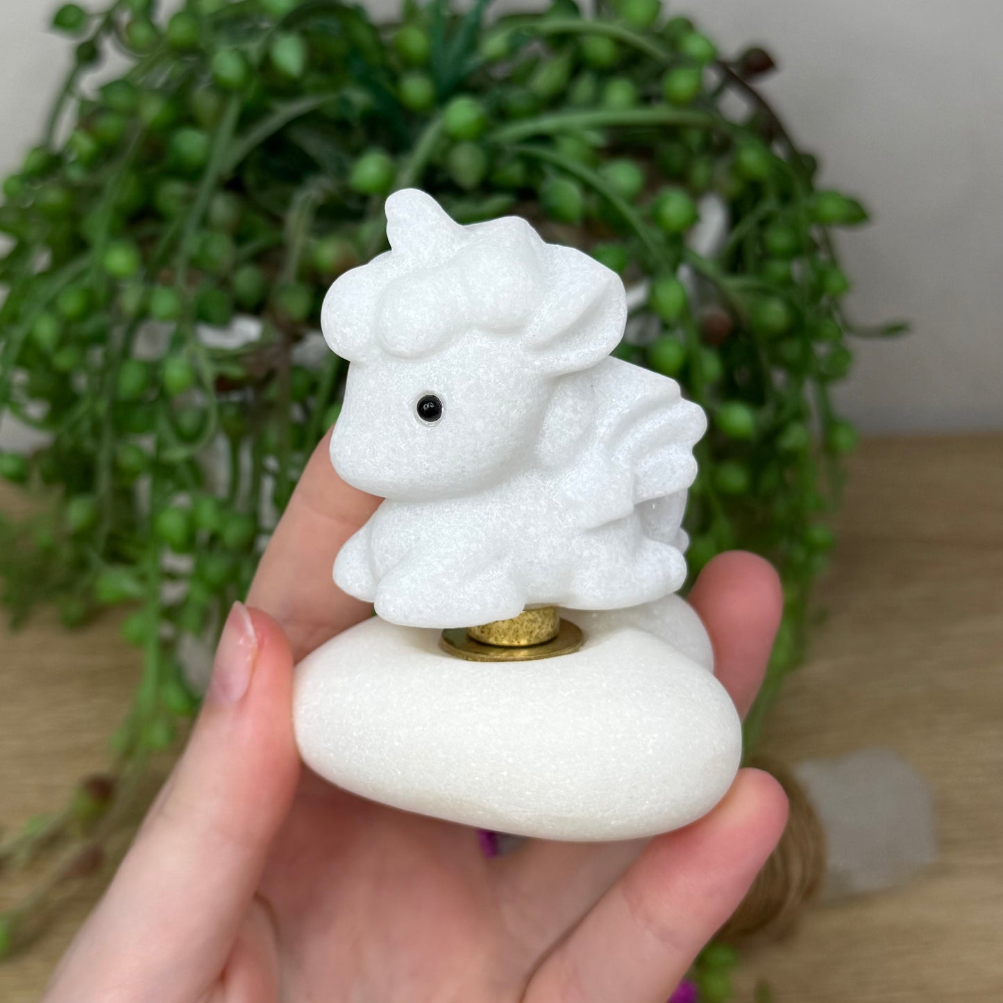 White Jade Spinning Unicorn (387A)