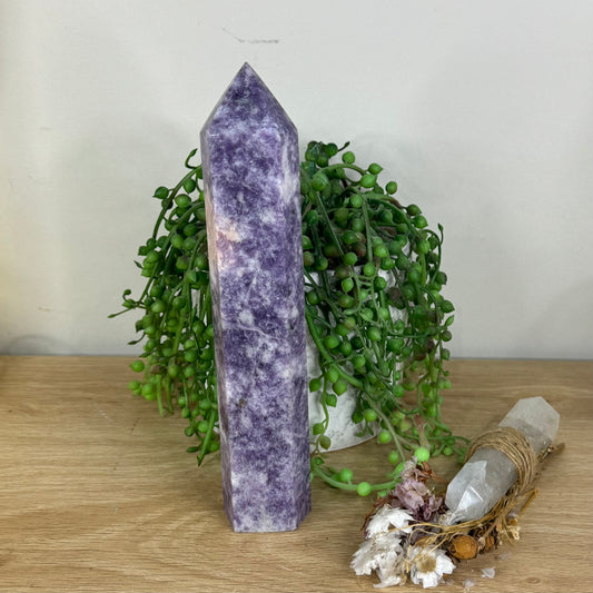 Lepidolite Tower (Q317)