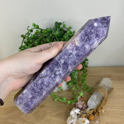 Lepidolite Tower (Q317)
