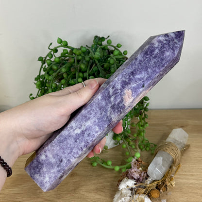 Lepidolite Tower (Q318)