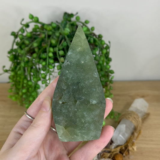 Prehnite Arch Free Form (Q339)