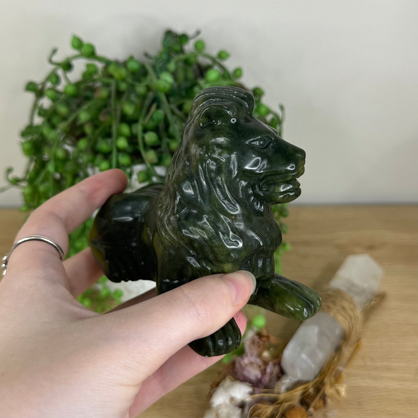 Green Jade Lion (Q405)