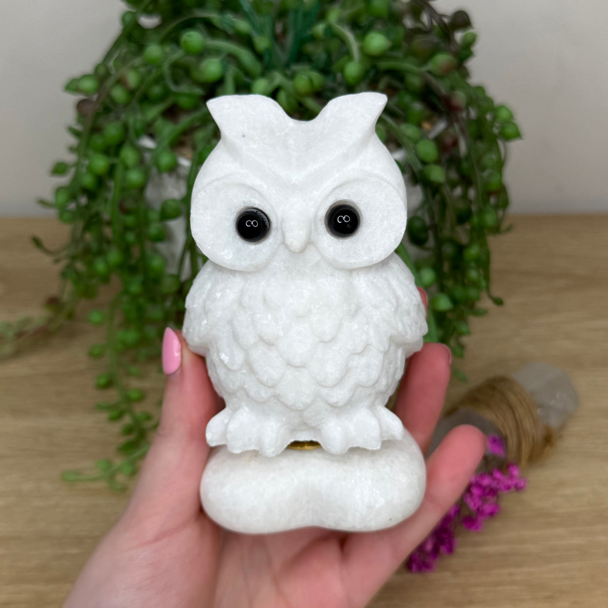 White Jade Spinning Owl (682A)