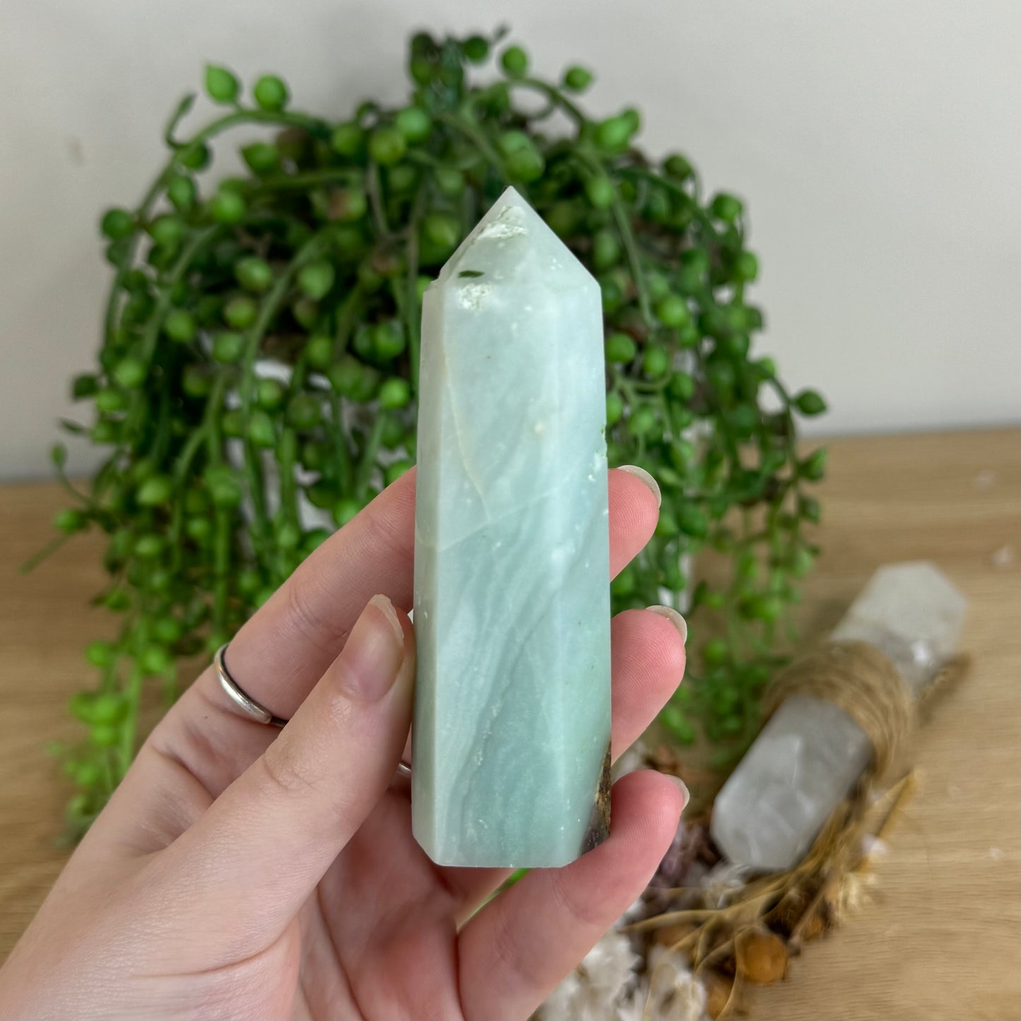 Caribbean Calcite Point (Q672)