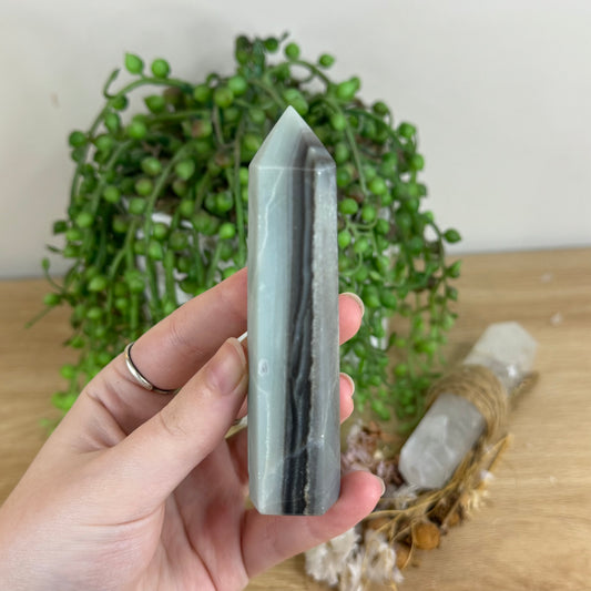 Caribbean Calcite Point (Q673)