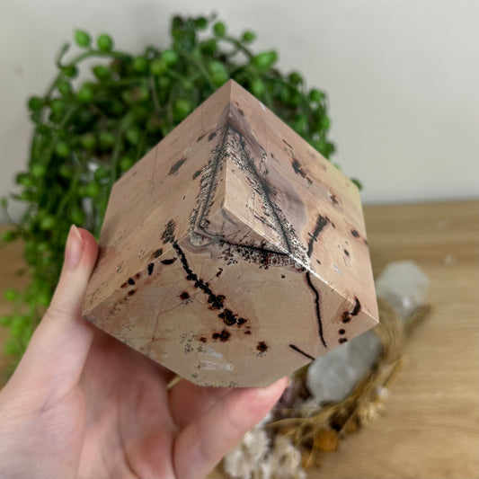 Picture Stone Jasper Cube (Q419)