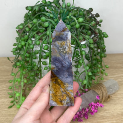 Purple Chalcedony Point (802A)