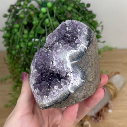 Amethyst Cave (X81)